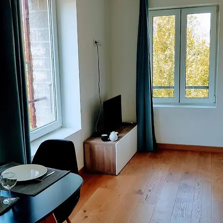 公寓 35 M Ideal For Couple With Wifi And Balcony